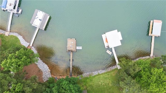 6381 Lakeview Drive, Buford, GA 30518