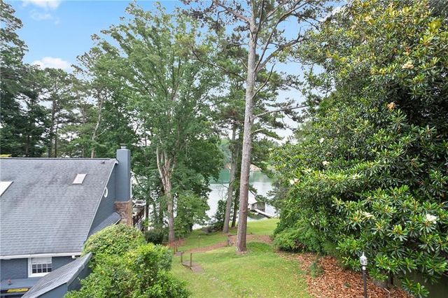 6381 Lakeview Drive, Buford, GA 30518