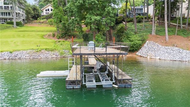 6381 Lakeview Drive, Buford, GA 30518