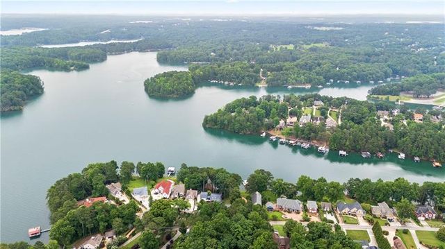 6381 Lakeview Drive, Buford, GA 30518