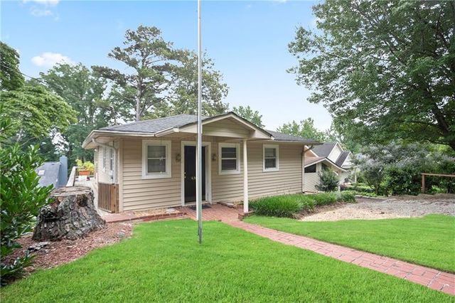 6381 Lakeview Drive, Buford, GA 30518