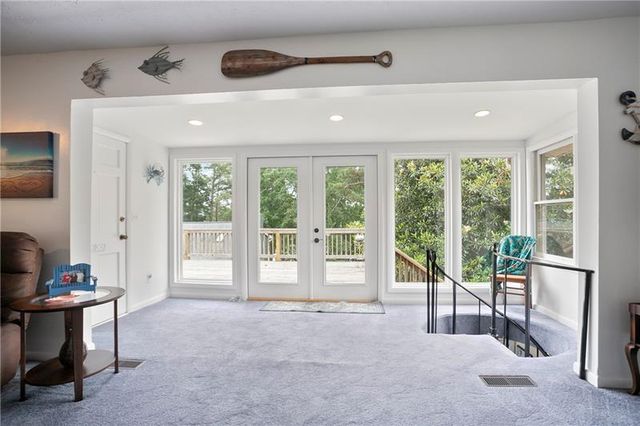 6381 Lakeview Drive, Buford, GA 30518