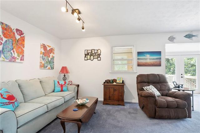 6381 Lakeview Drive, Buford, GA 30518