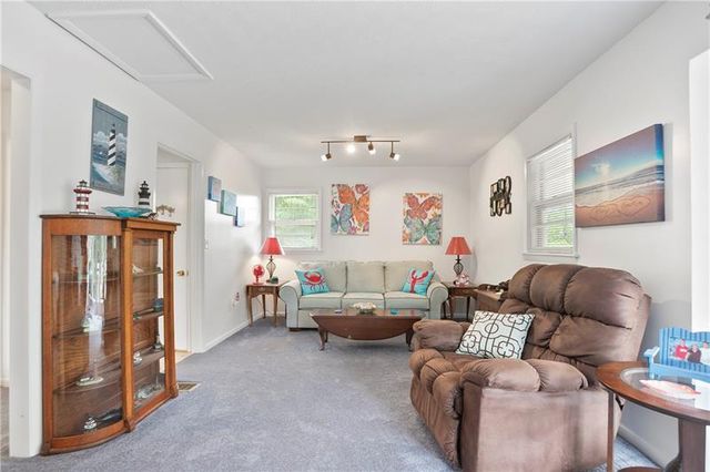 6381 Lakeview Drive, Buford, GA 30518