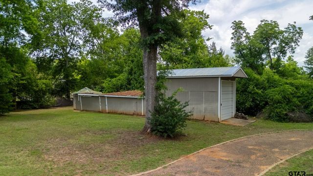 2115 S Sneed, Tyler, TX 75701