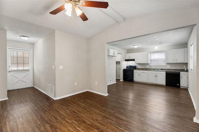 10015 Isaac Drive, Oklahoma City, OK 73130