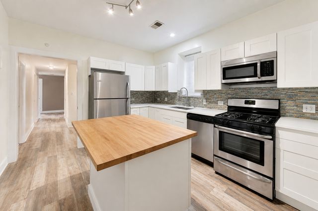 6328 N Bell Avenue G, Chicago, IL 60659