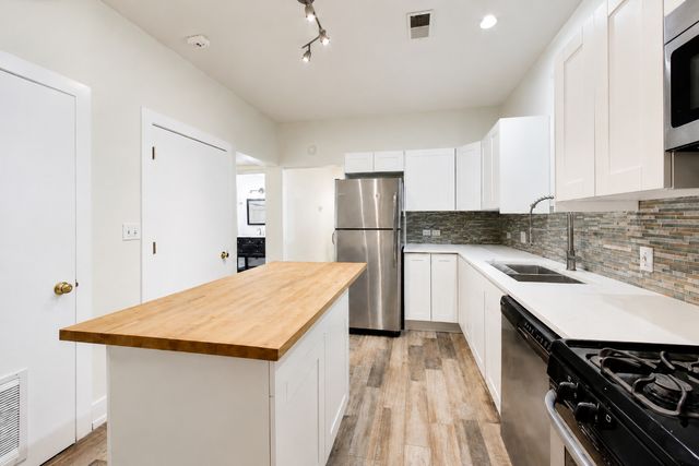 6328 N Bell Avenue G, Chicago, IL 60659