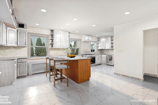 6015 INDEPENDENCE Avenue, New York City, NY 10471