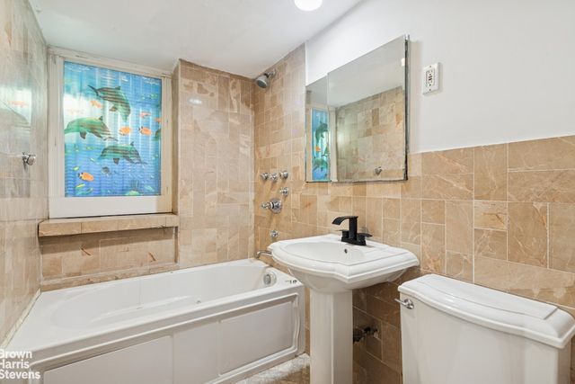 6015 INDEPENDENCE Avenue, New York City, NY 10471