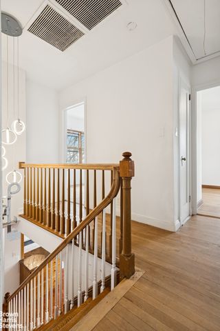 6015 INDEPENDENCE Avenue, New York City, NY 10471