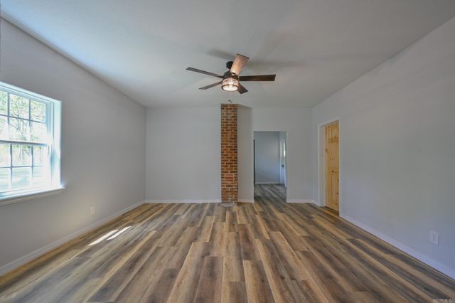 209 Ridge Ave, Mena, AR 71953