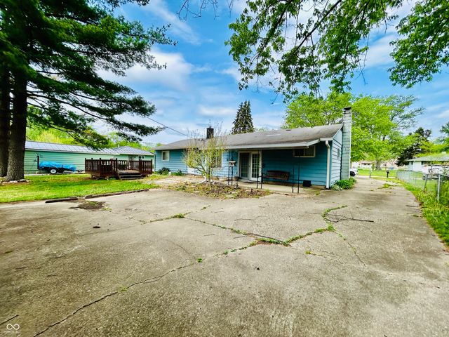 4231 Standish Drive, Indianapolis, IN 46221