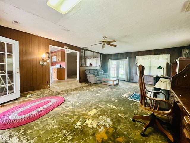 4231 Standish Drive, Indianapolis, IN 46221