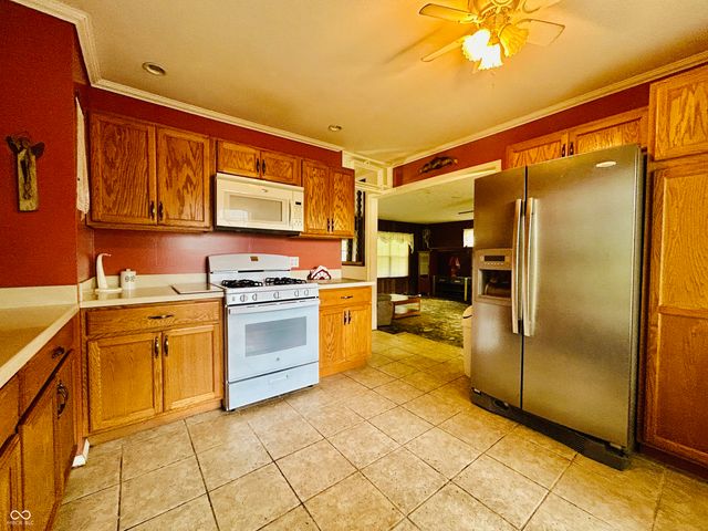 4231 Standish Drive, Indianapolis, IN 46221