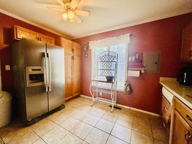 4231 Standish Drive, Indianapolis, IN 46221