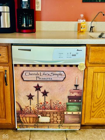 4231 Standish Drive, Indianapolis, IN 46221