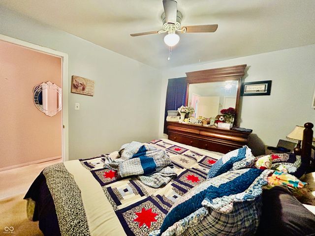 4231 Standish Drive, Indianapolis, IN 46221