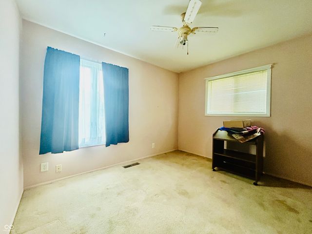 4231 Standish Drive, Indianapolis, IN 46221