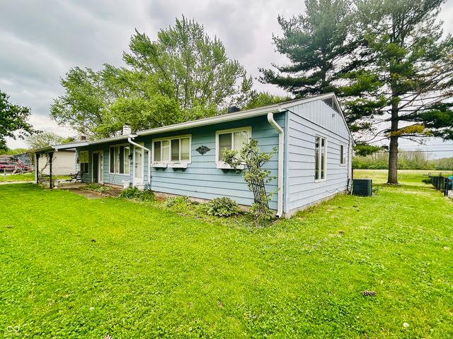 4231 Standish Drive, Indianapolis, IN 46221