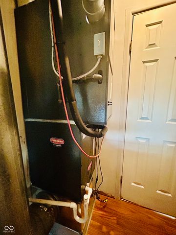 4231 Standish Drive, Indianapolis, IN 46221