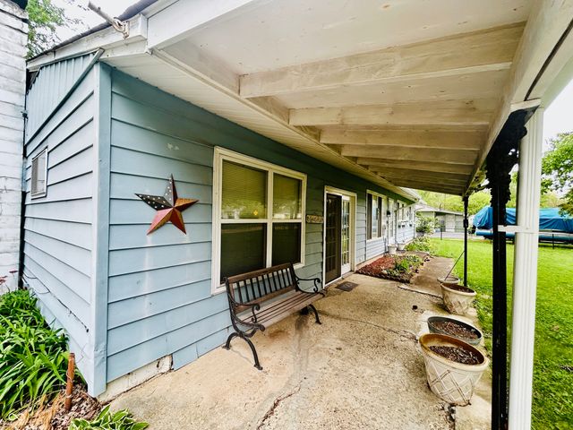 4231 Standish Drive, Indianapolis, IN 46221