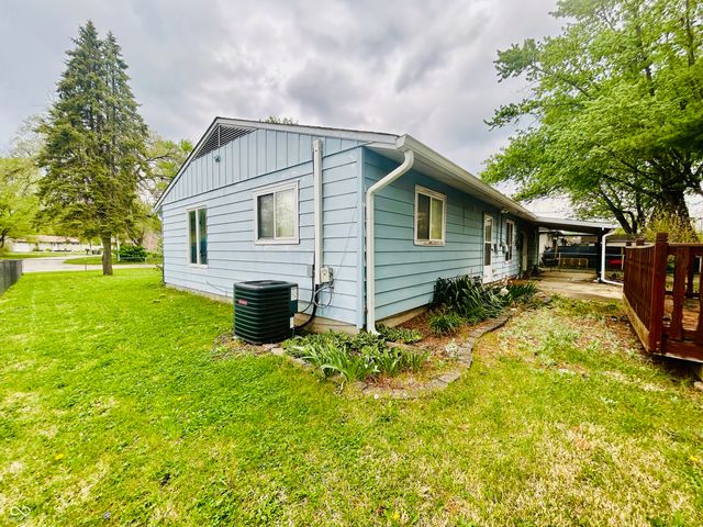 4231 Standish Drive, Indianapolis, IN 46221