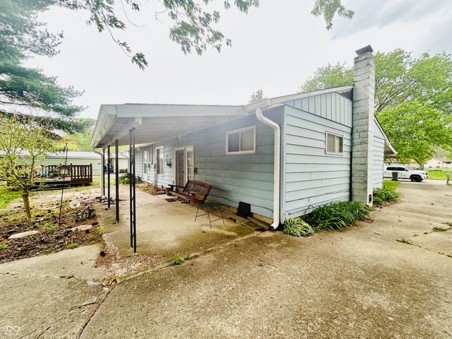 4231 Standish Drive, Indianapolis, IN 46221