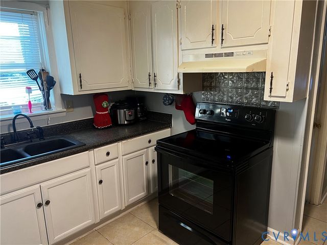 20117 Laurel Rd, South Chesterfield, VA 23803