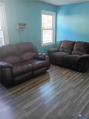 20117 Laurel Rd, South Chesterfield, VA 23803