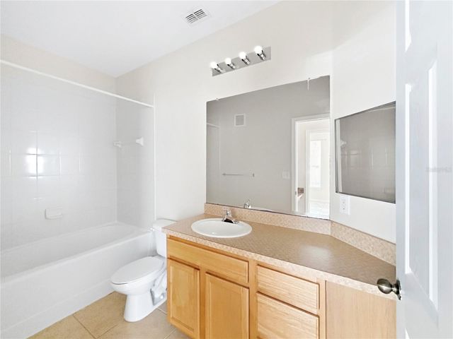 10205 COURTNEY PALMS BOULEVARD 101, Tampa, FL 33619