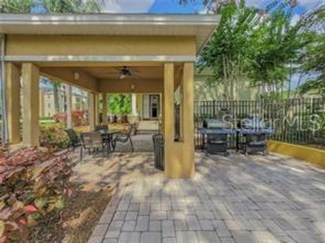 10205 COURTNEY PALMS BOULEVARD 101, Tampa, FL 33619
