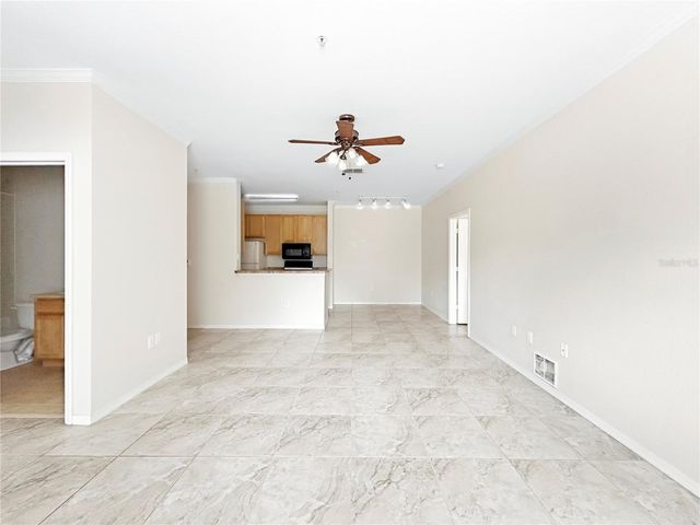 10205 COURTNEY PALMS BOULEVARD 101, Tampa, FL 33619