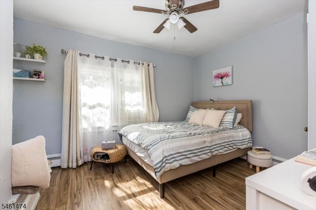 51 Ringwood Ave, Pompton Lakes Boro, NJ 07442