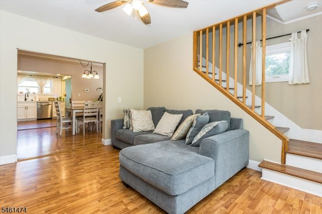 51 Ringwood Ave, Pompton Lakes Boro, NJ 07442