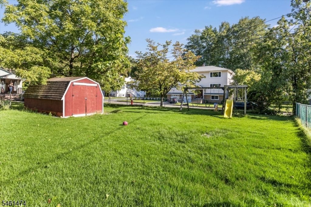 51 Ringwood Ave, Pompton Lakes Boro, NJ 07442 — photo 3