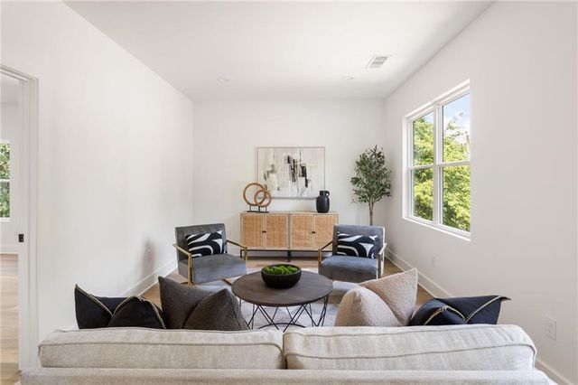 1432 SW BLUEFIELD Drive, Atlanta, GA 30310