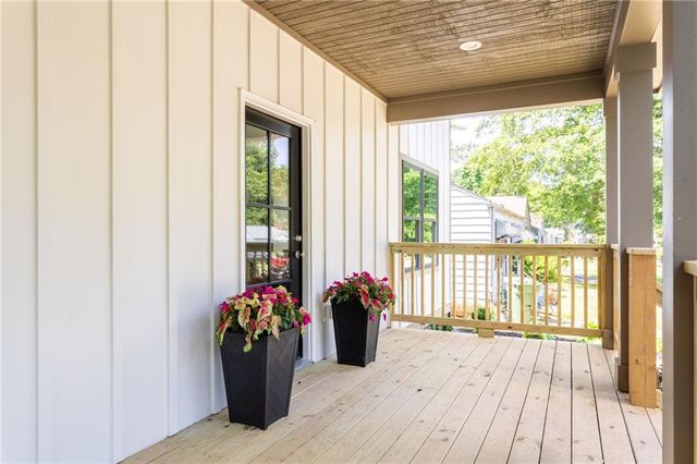 1432 SW BLUEFIELD Drive, Atlanta, GA 30310