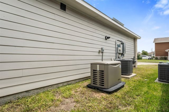 25814 Northpark Pine Drive, Porter, TX 77365