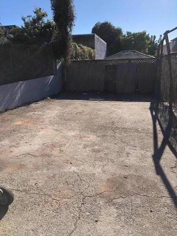 5325 San Pablo Avenue, Oakland, CA 94608