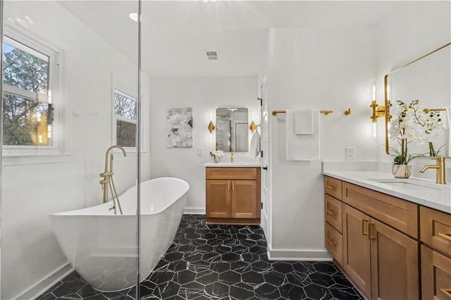 2670 Stonehenge Way, Dunwoody, GA 30360