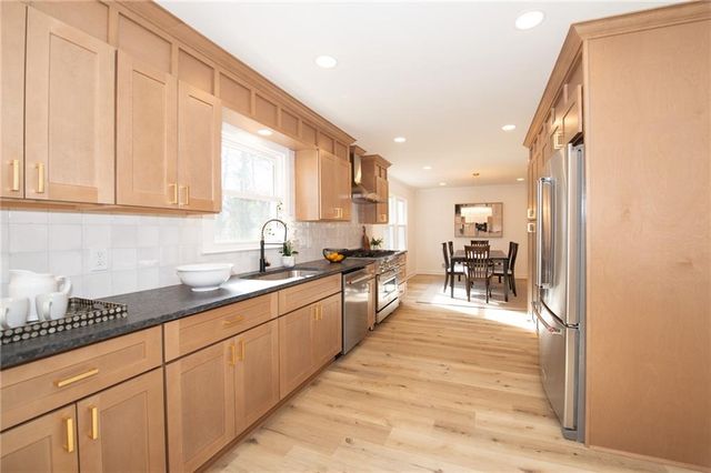 2670 Stonehenge Way, Dunwoody, GA 30360