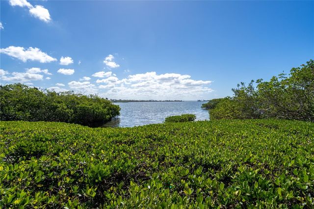 1624 STICKNEY POINT ROAD 1624-208, Sarasota, FL 34231
