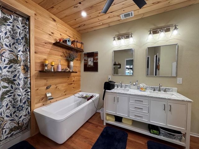 2 Goti Drive, Cherokee Village, AR 72529