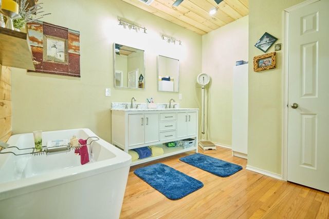 2 Goti Drive, Cherokee Village, AR 72529