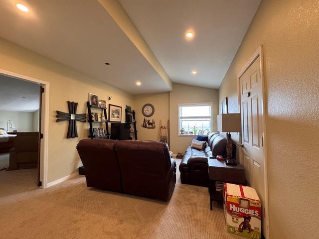 2 Goti Drive, Cherokee Village, AR 72529