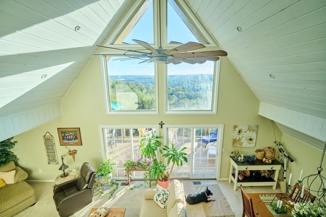 2 Goti Drive, Cherokee Village, AR 72529