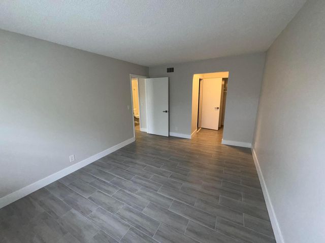 1798 Abbey Road Unit 205, West Palm Beach, FL 33415