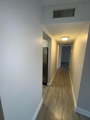 1798 Abbey Road Unit 205, West Palm Beach, FL 33415