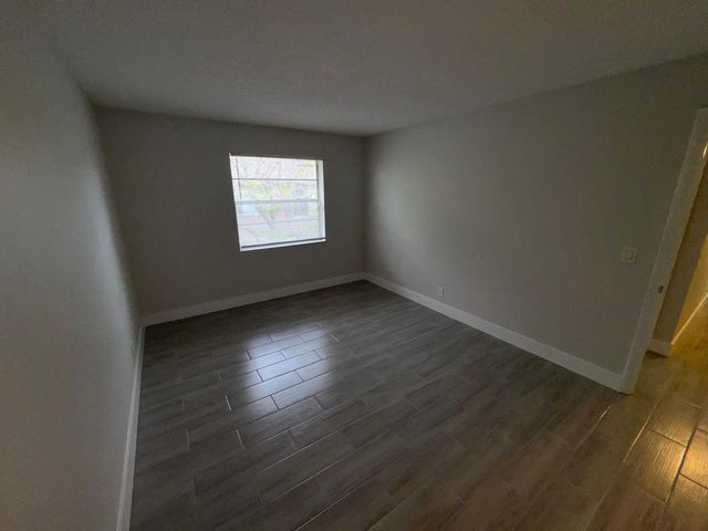 1798 Abbey Road Unit 205, West Palm Beach, FL 33415